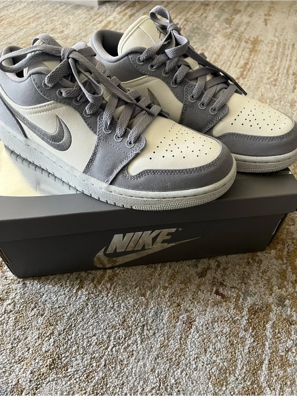 New Nike Jordan 1 low women’s 8